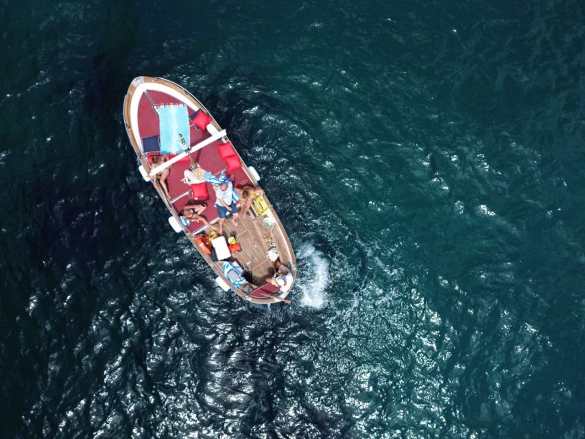 Esperienza Privata a Capri in Barca con Gozzo Classico 3H - Key highlights you’ll care about