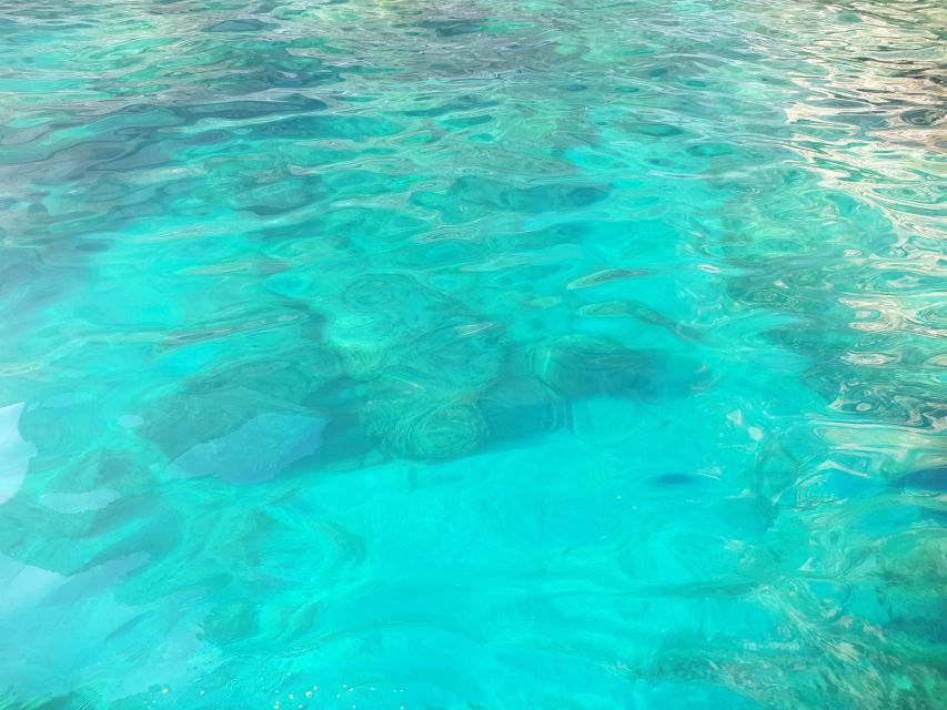 Esperienza Privata a Capri in Barca con Gozzo Classico 3H - Price and Value: Why $294.54 Can Be a Smart Deal