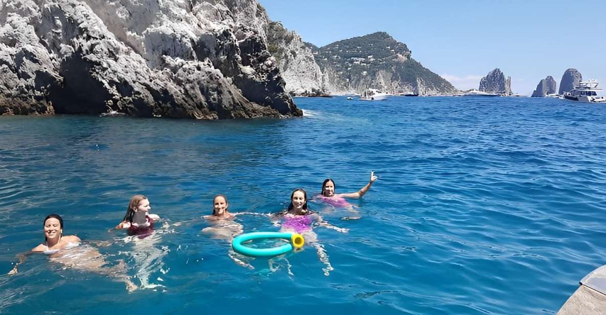 Esperienza Privata a Capri in Barca con Gozzo Classico 3H - Punta Carena Lighthouse to Marina Piccola: The Coastline Warm-Up