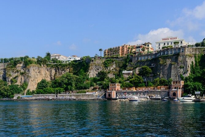 Exclusive Private VIP Capri Boat Experience on a Gozzo - Island of Capri: how the skipper builds your day on the water