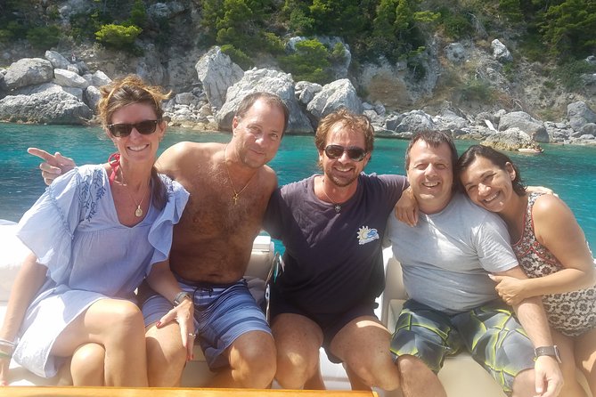 Excursion to Capri by shared boat departure from Sorrento - Meeting point: the easiest way to start your day on time