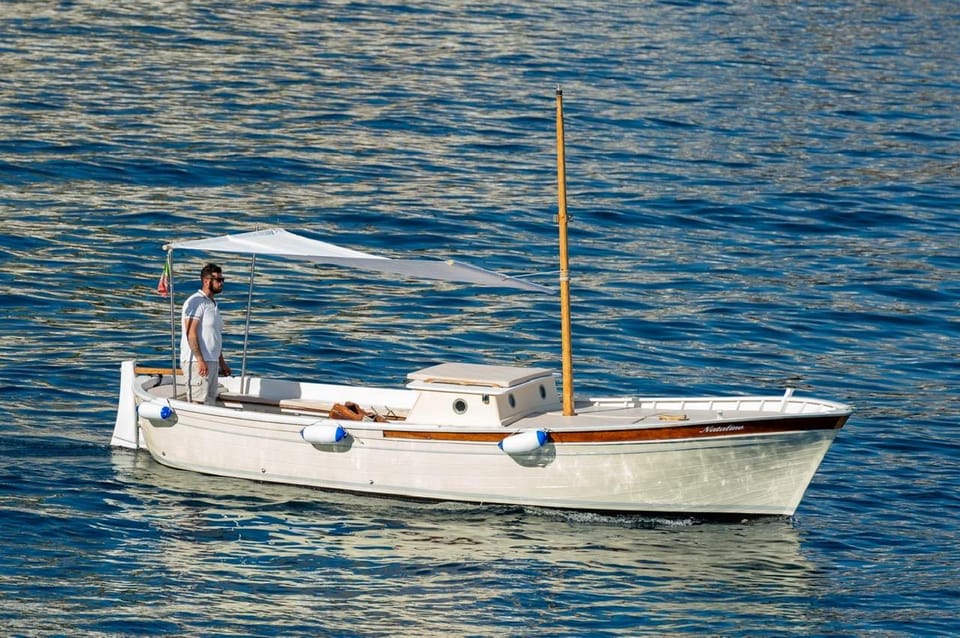 From Amalfi: Amalfi - Positano - Coast boat tour - Praiano and the fjord-style coastline at Furore