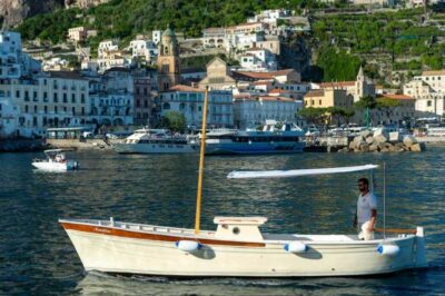 From Amalfi: Amalfi - Positano - Coast boat tour - Arco Naturale and Conca dei Marini: your first dose of dramatic coast