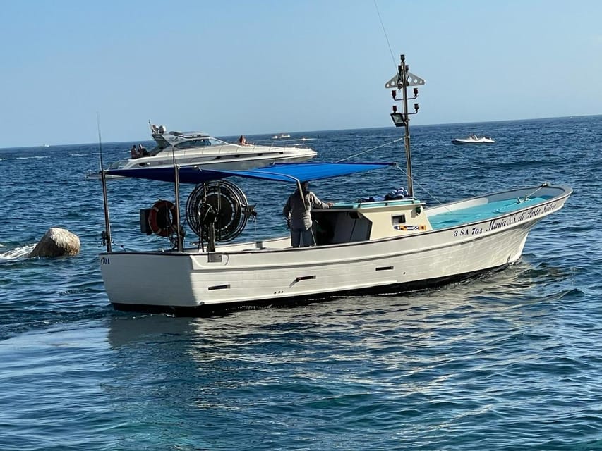 From Amalfi: Amalfi - Positano - Coast boat tour - Li Galli: the dolphin-shaped island moment