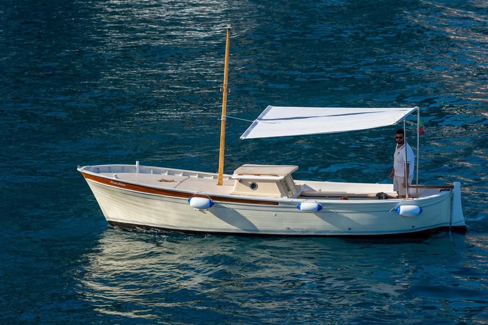 From Amalfi: Amalfi - Positano - Coast boat tour - Optional food stops and packed lunch choices
