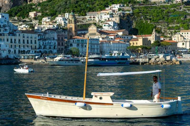 From Amalfi: Amalfi - Positano - Coast boat tour - Arco Naturale and Conca dei Marini: your first dose of dramatic coast