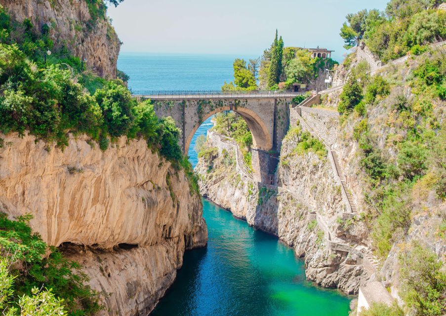 From Amalfi: Capri Island Boat Tour with Snorkeling & Drinks - Snorkeling and Sea Caves: What You’ll See Under the Surface
