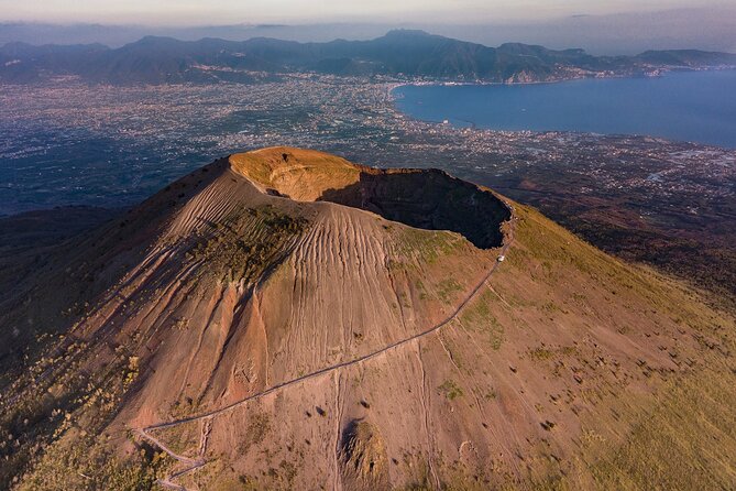 From Pompeii: Day Tour of Pompeii and Vesuvius with Bus Transfer - The big idea: why this Pompeii and Vesuvius combo works