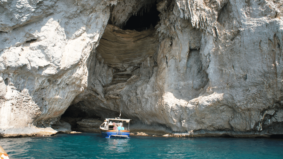 From Positano: Capri Island Group Cruise with Blue Grotto - The return cruise and why the last hour matters
