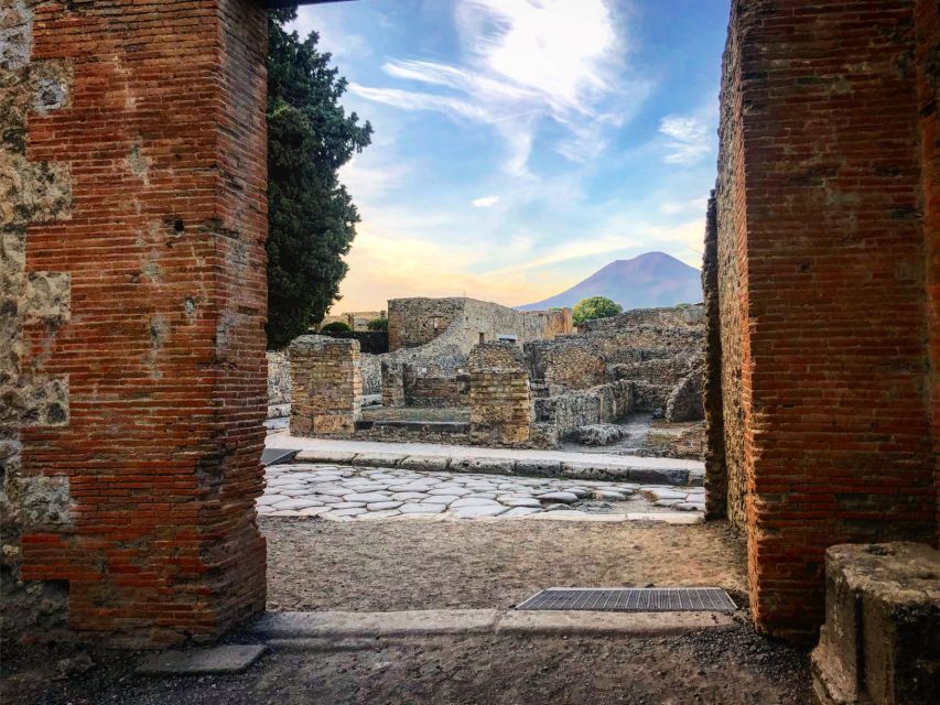 From Positano: Pompeii Guided Tour with Skip the Line - Your 2-Hour Guided Walk Through Pompeii’s Western Streets