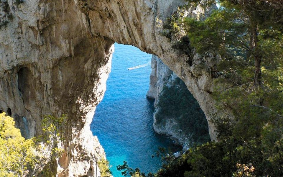 From Sorrento: Capri Day Cruise with Blue Grotto Exploration - Prosecco, snacks, and the onboard basics that save your trip