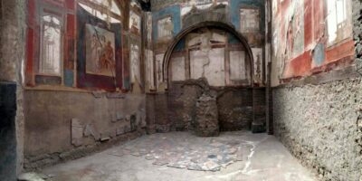 From Sorrento: Herculaneum and Pompeii Group Excursion - Lunch in the middle: fueled, not rushed