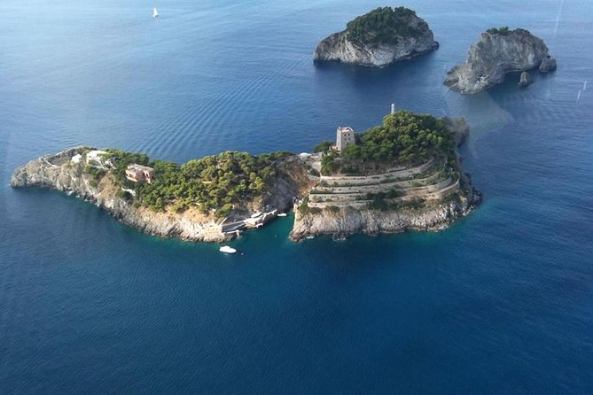 From Sorrento/Nerano: Amalfi Shared Tour - without pick up - The Practicalities: Meeting Point, Group Size, and a Smooth Day