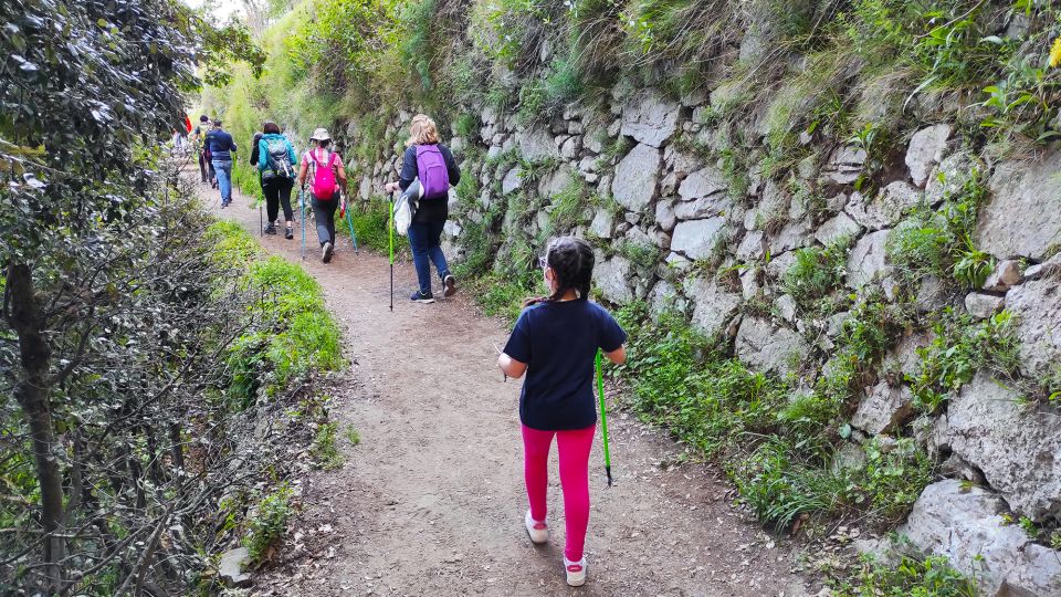 From Sorrento: Path of the Gods Hike with Tasting Stop - The views you should aim for: Punta Campanella, Capri, and Li Galli