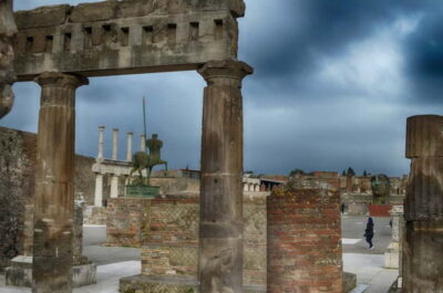 From Sorrento: Pompeii and Mount Vesuvius Trip with Lunch - Pickup in Sorrento: getting moving without losing your morning