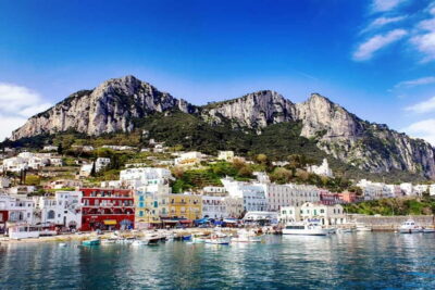 From Sorrento: Positano Mini Cruise - Getting Oriented in Sorrento: Piazza Marinai dItalia and Seremar Sign-In