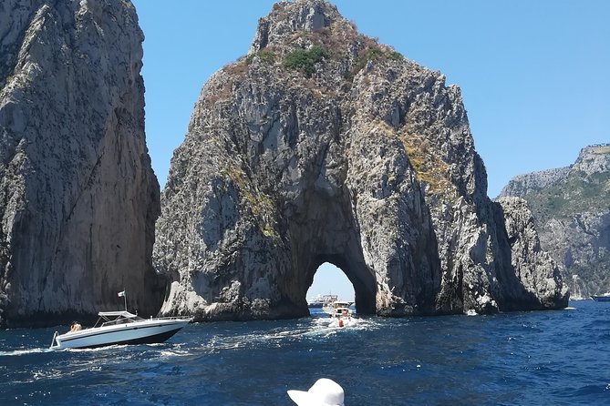 Full capri - Punta Carena Lighthouse: the scenic pause that finishes the sea story