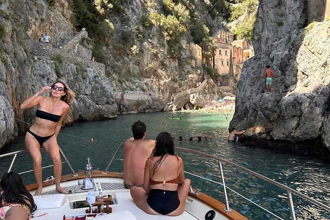Full-day Exclusive Private boat tour on the Amalfi coast - Capri and Nerano Bay-style stops: how your captain shapes the day