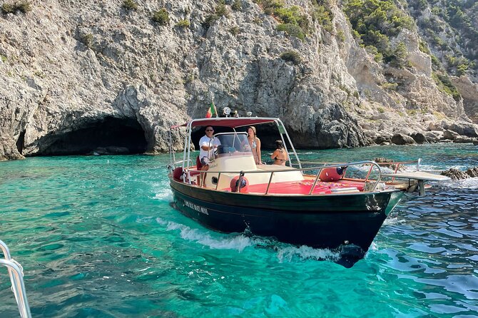 Full day in Positano with Gozzo - Positano to Capri by Gozzo: what this day is really about