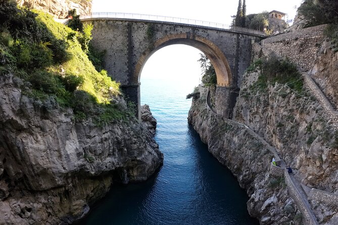 Full Day Private Boat Tour Along the Amalfi Coast - Accessibility and physical comfort: a small reality check