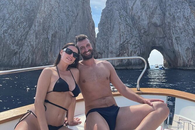 Full day Private Capri boat tour from Positano - On-board comforts: snacks, drinks, restroom, and the scuba kit question