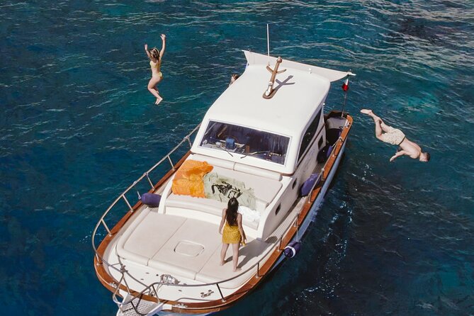 Full-Day Private Guided Boat Tour in Amalfi - Li Galli: start with the clearest-water stop