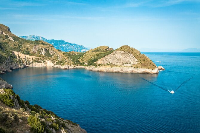 Full-Day Private Guided Tour to Amalfi Coast by Boat - Positano Marina Grande Photo Stop: The Vertical-City Moment