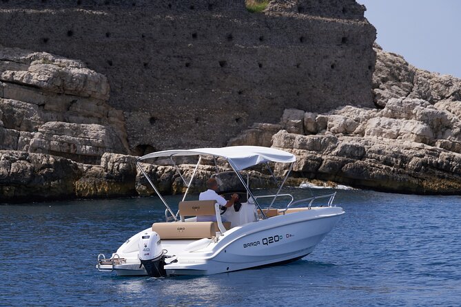 Full Day Private Tour from Sorrento to Capri by speedboat - Getting on board in Sorrento (and keeping the day smooth)