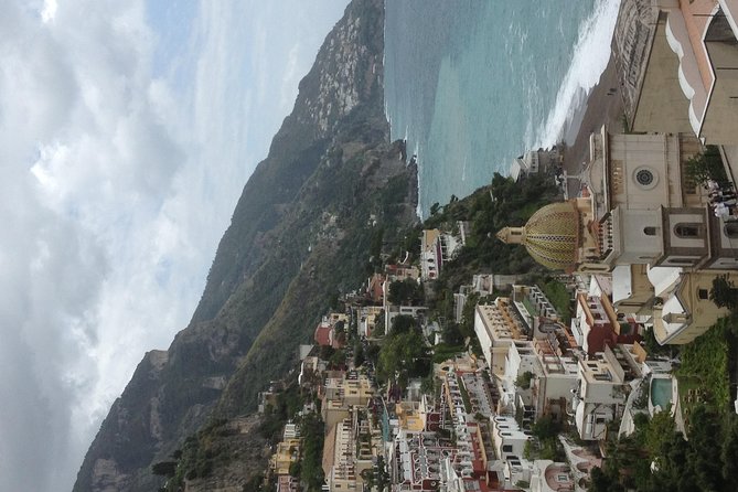 Full-Day Sorrento Positano Pompeii Tour - The driver and commentary: how the route becomes part of the day