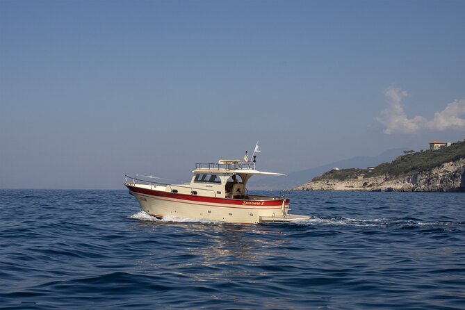 Group Capri tour , visit of caves, fishing legend and swimming - The Cave Route: Punta Carena Lighthouse, Grotta Verde, and the White Grotta
