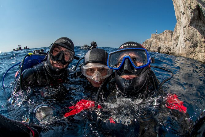 Guided diving for beginners without certification from Sorrento - Session One at 6 Meters: Learning Skills Without Feeling Overwhelmed