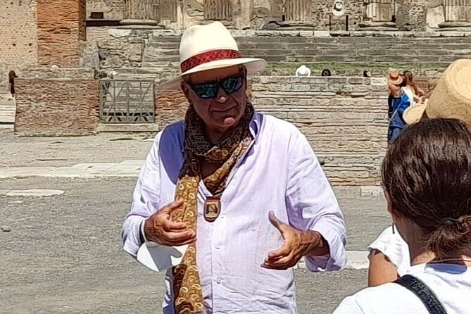 Guided Tours of Pompeii Excavations Historical and Cultural Itineraries - Stop 3: Pompei La Basilica, the large Tribunal, and why it feels ahead of its time