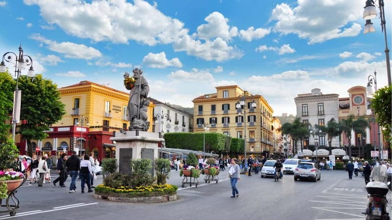 Guided Walking Tour of Sorrento with Limoncello Tasting - The alley walk through Sorrento’s center: what you’ll actually see