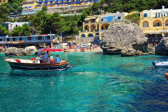 Half day around Capri (4 hours) - Meeting at Capri Blue Boats (and getting to the right dock)