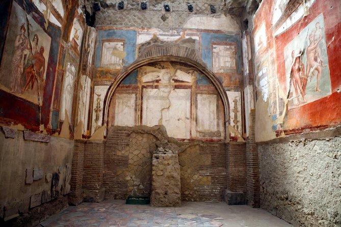 Half Day Herculaneum from Sorrento - Hearing the guide: headsets, pacing, and how to avoid audio frustration