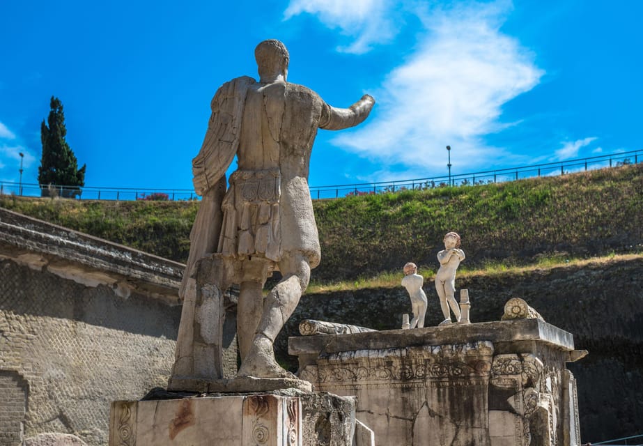 Herculaneum Guided Walking Tour with Entry Ticket - Herculaneum vs. Pompeii: why this town feels intimate
