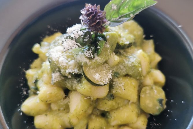 I offer cooking lesson of Amalfi tradition - Sergio’s home kitchen: a private lesson, not a show