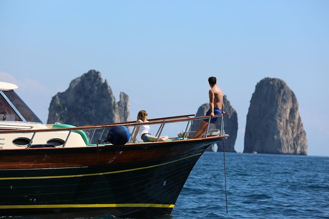 Li Galli Islands and Capri Small Group Boat Tour from Amalfi - Why This Amalfi-to-Capri Boat Feels Like a Small-Ship Escape