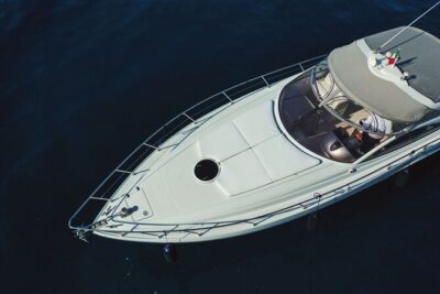 Luxury Cruises - The boat setup: 12 meters of comfort and practicality