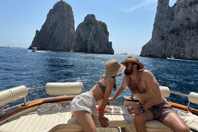 Luxury private boat tour to Capri and Blue Grotto on Gozzo 32 ft - Quick highlights before you go