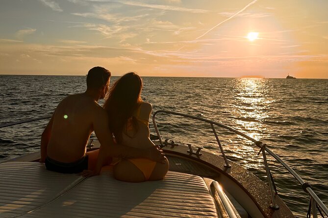 Luxury private boat tour to Capri and Blue Grotto on Gozzo 32 ft - White Grotta to Capri Island: 3 hours that actually lets you go off-boat