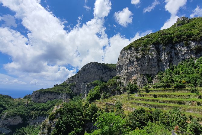 Path of the gods hike - Nature moments: plants, caves, and ruins along the clifftop route