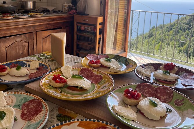 Pizza e Tiramisù class with local mum in Positano - Tiramisu Steps: A Dessert Built in a Few Movements