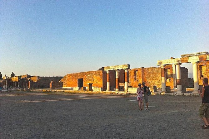 Pompei Guided Tour at Sunset - Where you meet (and how to keep the evening stress low)
