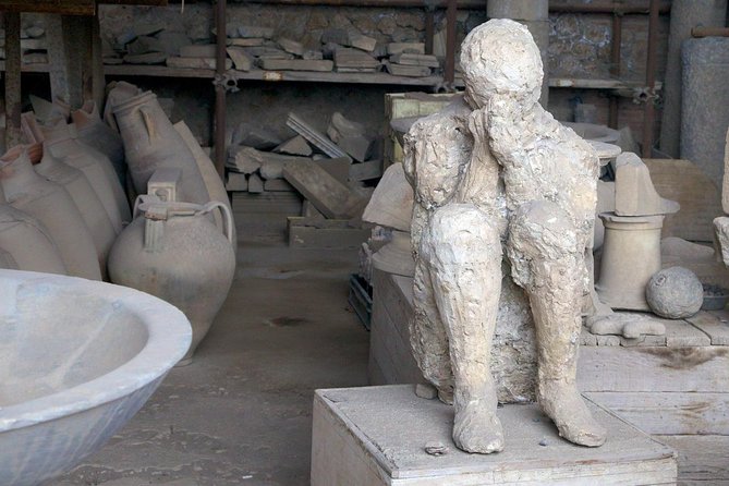 Pompeii 2 h guided tour - Skip-the-line Priority Access - Pace and comfort: the cobblestones reality check