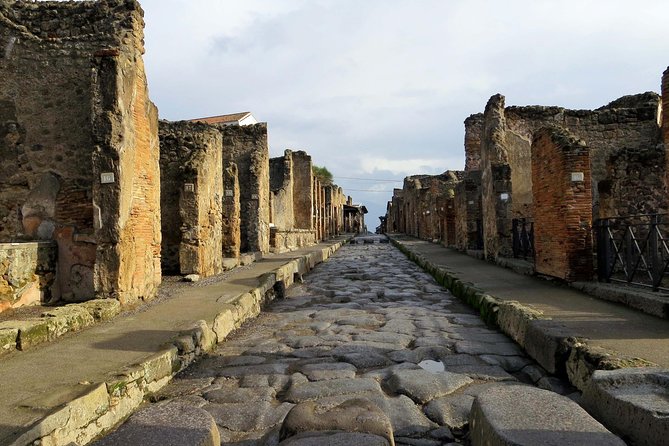 Pompeii- Amalfi Coast tour from Sorrento, with licensed guide included - Price and Value: What You’re Really Paying For