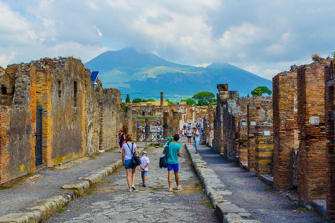 Pompeii and Herculaneum small group tour - skip the line - Terme del Foro and the Roman obsession with baths