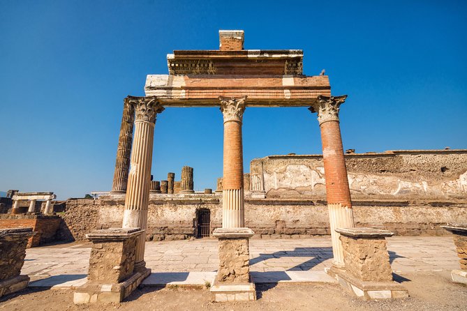 Pompeii and Herculaneum small group tour - skip the line - Pompeii to Herculaneum: the train transfer that keeps the day on track