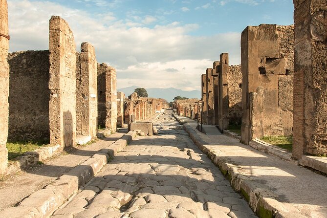 Pompeii Day Tour - Getting in fast: skip-the-line tickets and the ID rule