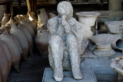 Pompeii Guided Group Tour with Entry Ticket and Archaeologist - The route start: Porta Marina Superiore and why the entrance choice is smart